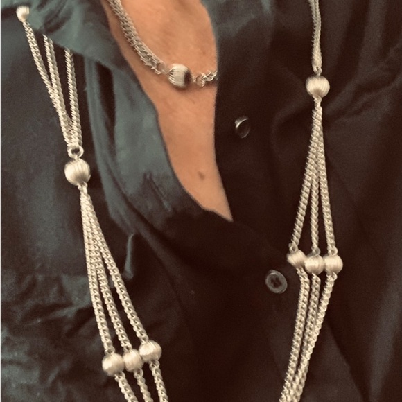 25” Long 3 Strand Vintage Station Necklace with Ribbed Round Beads - Picture 3 of 11